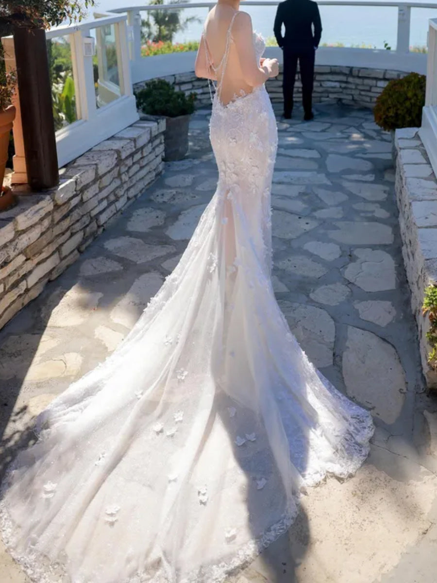 Trumpet/Mermaid Spaghetti Straps Appliques Lace Chapel Train Lace Wedding Dresses