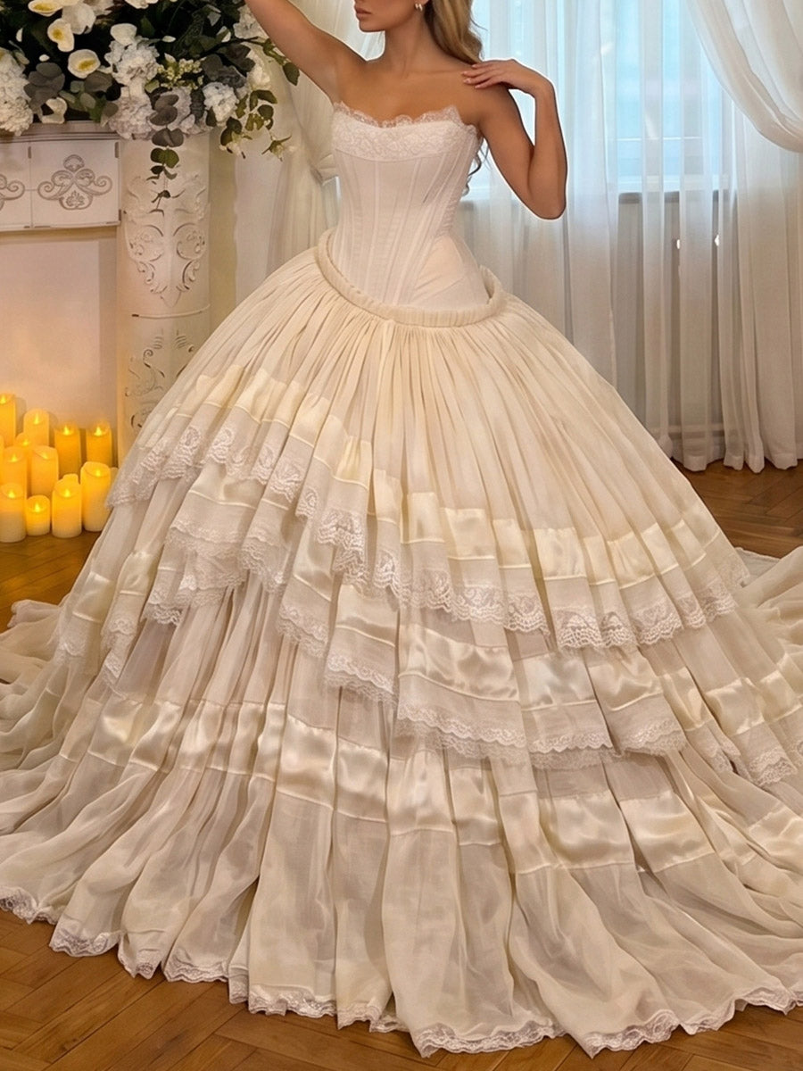 A-line/Princess Scoop Appliques Lace Sweep Train Lace Wedding Dresses