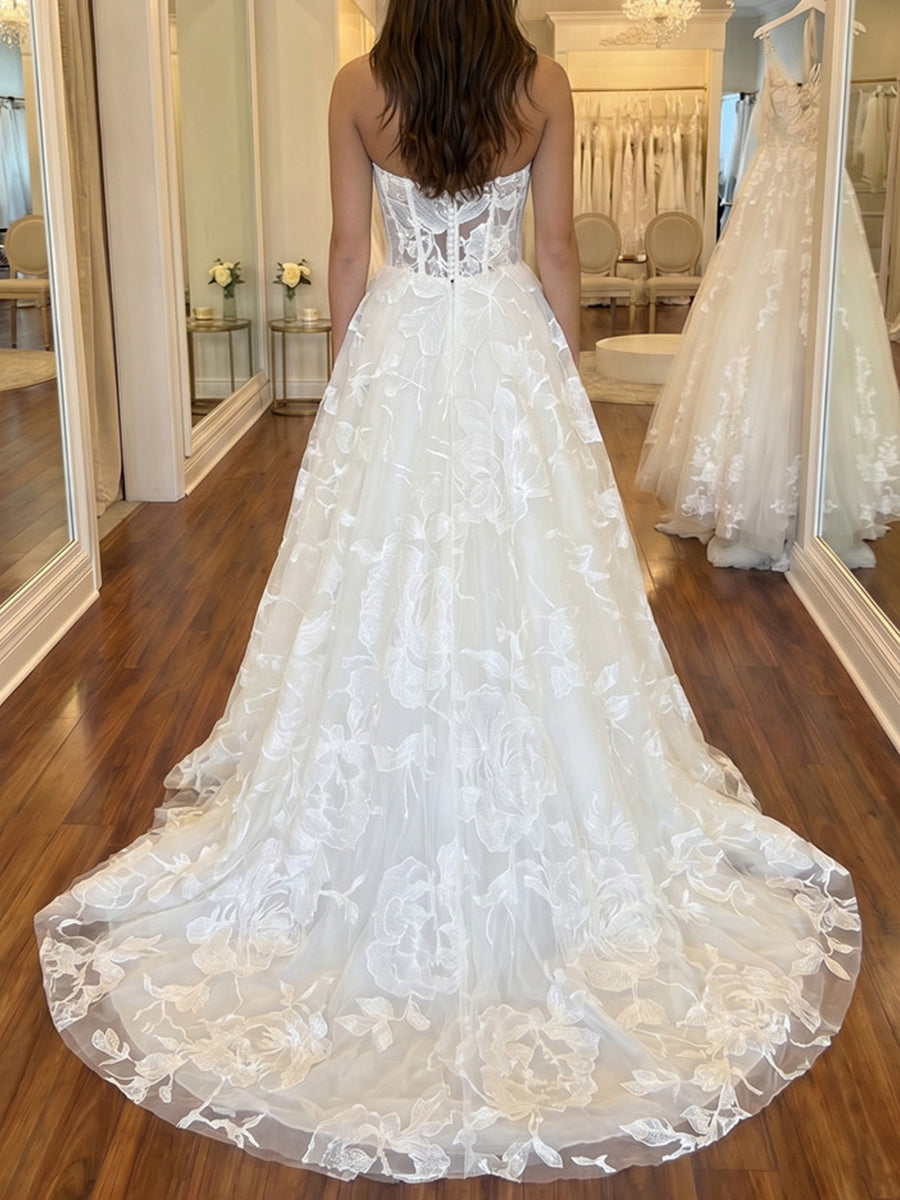 A-line/Princess Sweetheart Appliques Lace Court Train Lace Wedding Dresses