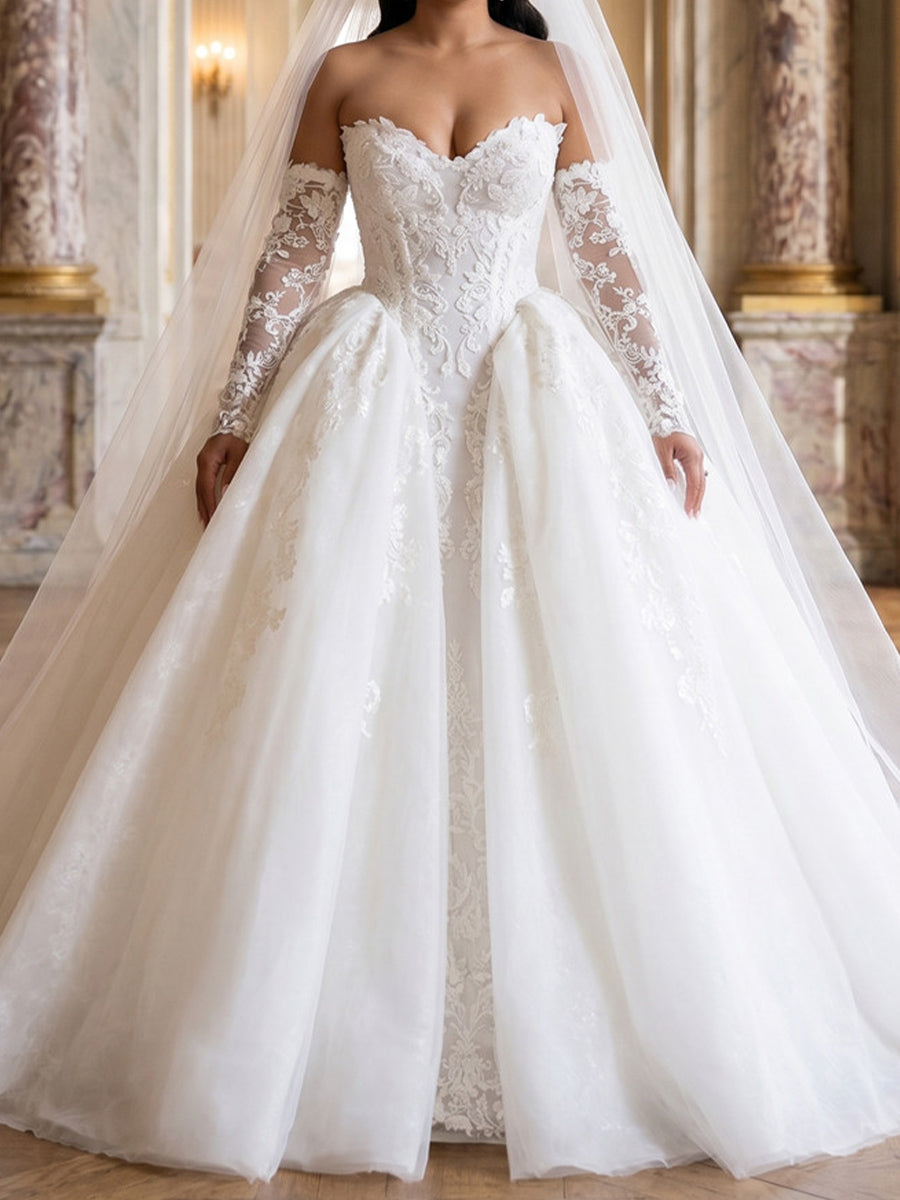 A-line/Princess Sweetheart Appliques Lace Court Train Lace Wedding Dresses