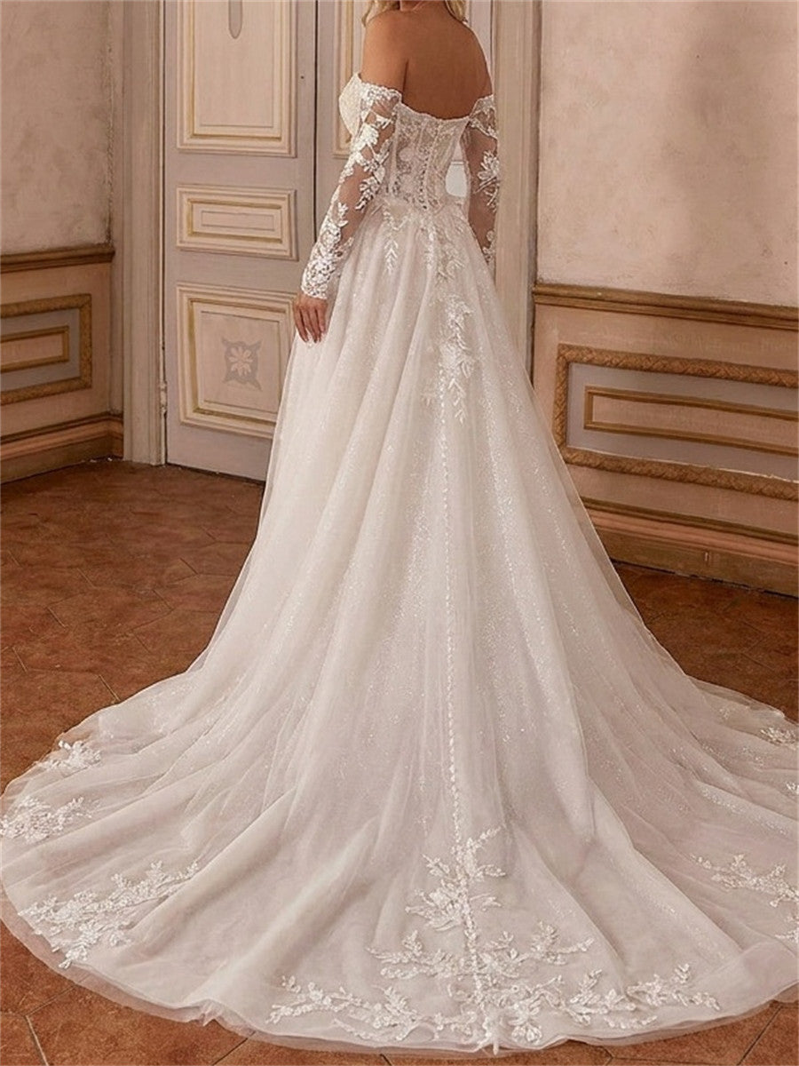 A-line/Princess Straight Appliques Lace Chapel Train Tulle Wedding Dresses
