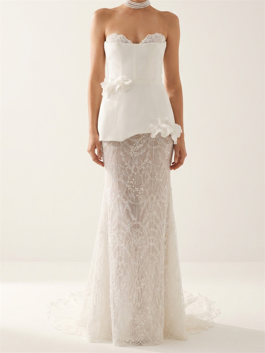 Sheath/Column Sweetheart Appliques Lace Sweep Train Lace Wedding Dresses