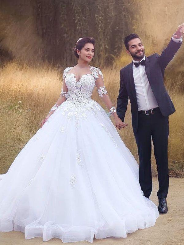 Ball-Gown Sweetheart Long Sleeves Appliques Lace Court Train Tulle Wedding Dress