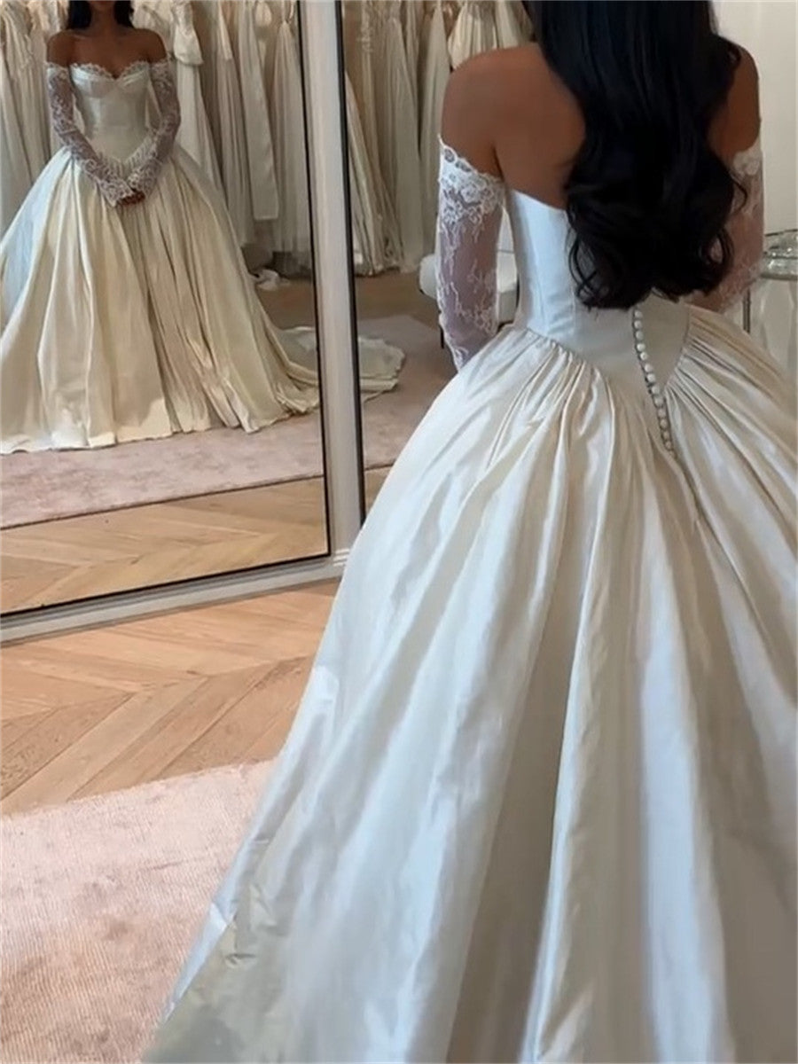 Ball-Gown Sweetheart Appliques Lace Cathedral Train Taffeta Wedding Dresses