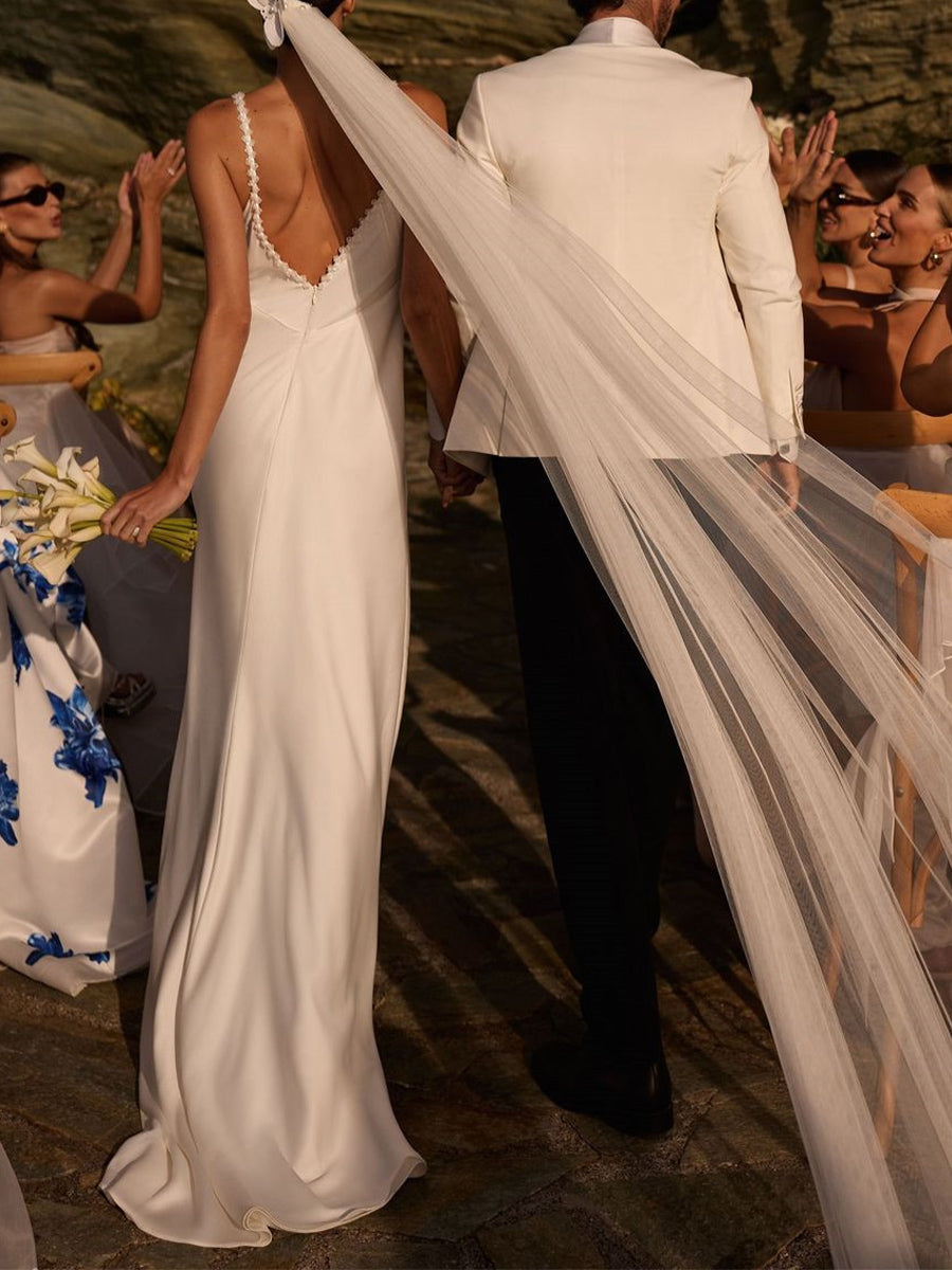Sheath/Column Spaghetti Straps Appliques Lace Sweep Train Satin Wedding Dresses