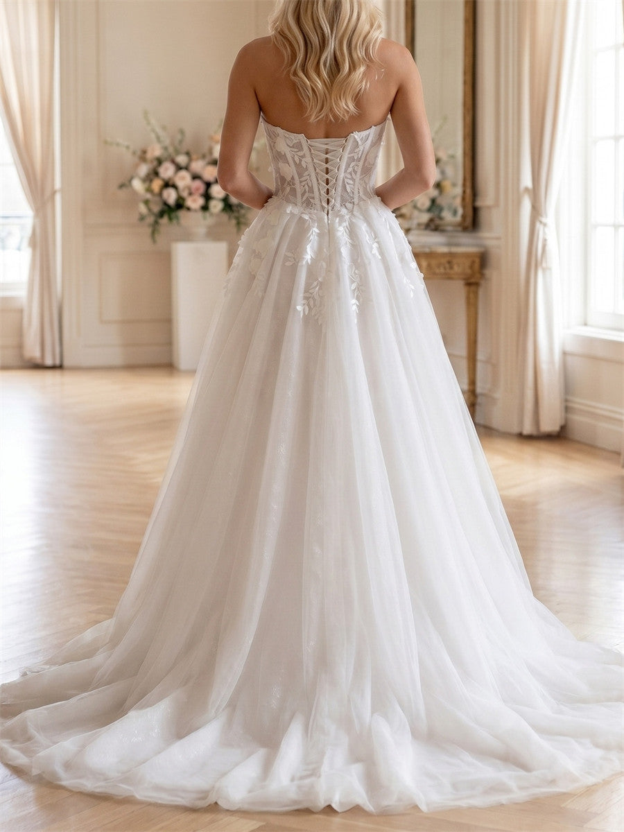 A-line/Princess Straight Appliques Lace Sweep Train Lace Wedding Dresses